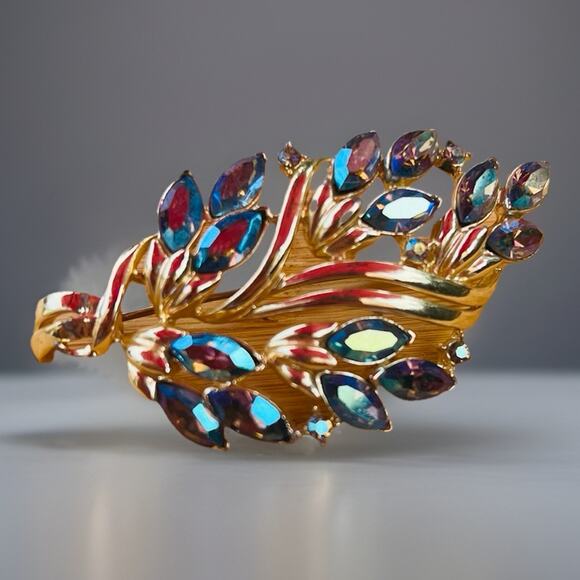 Coro Jewelry - Vintage CORO Siam Blue Rhinestone Brooch Pin Signed Vintage Jewelry